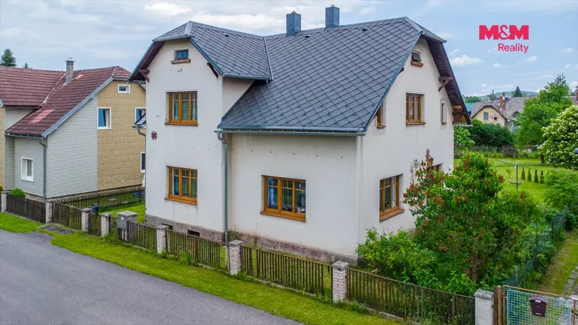 Prodej rodinného domu, Mikulášovice, 200 m2