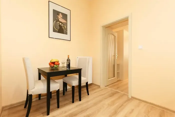 Pronájem bytu 1+1, Praha - Vinohrady, Máchova, 40 m2