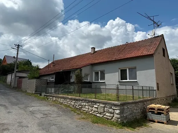Prodej rodinného domu, Jesenec, 110 m2