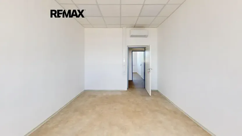 Pronájem kanceláře, Pardubice, Fáblovka, 444 m2