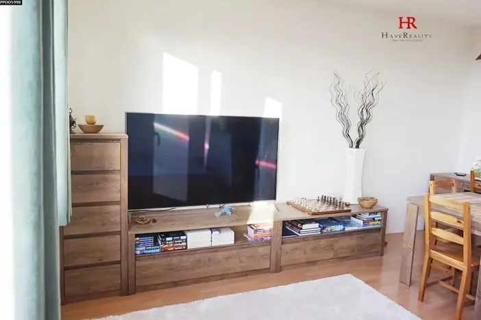Pronájem bytu 1+kk, Praha - Troja, Hnězdenská, 39 m2