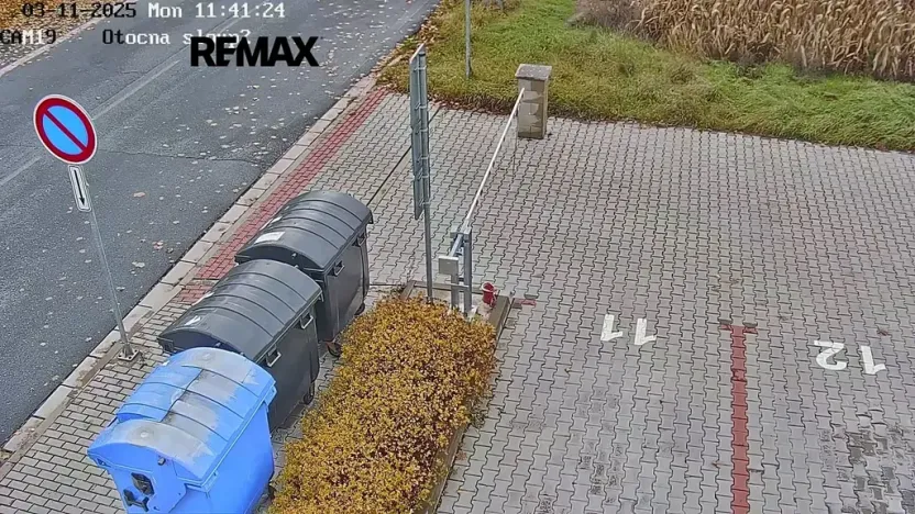 Pronájem garážového stání, Kolín, Antonína Dvořáka, 12 m2