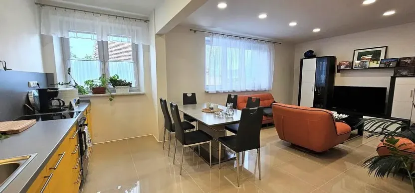 Pronájem bytu 2+kk, Rajhrad, Vrázova, 80 m2