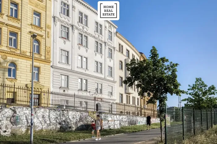 Prodej bytu 3+kk, Praha - Žižkov, Příběnická, 85 m2