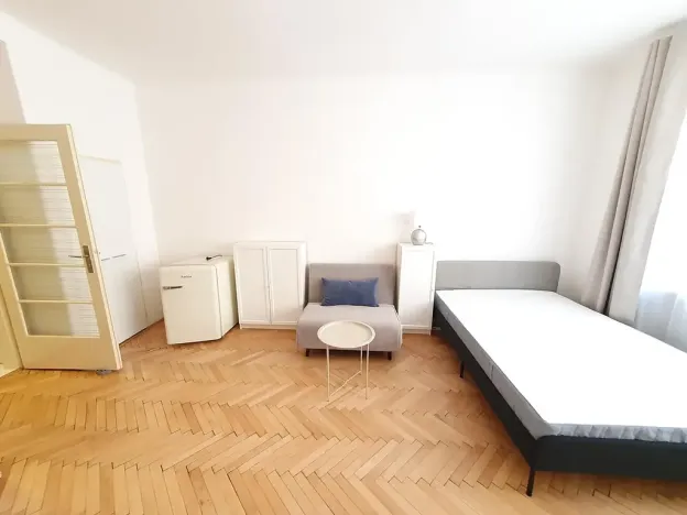 Pronájem bytu 1+kk, Praha - Vinohrady, Mikovcova, 30 m2