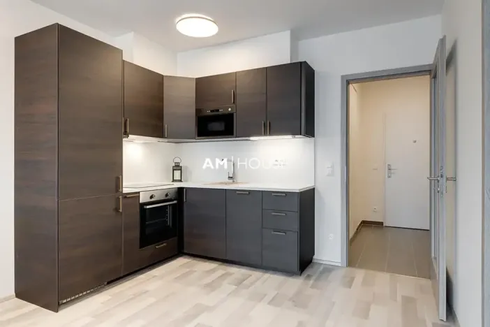 Pronájem bytu 2+kk, Praha - Strašnice, Zvěřinova, 57 m2