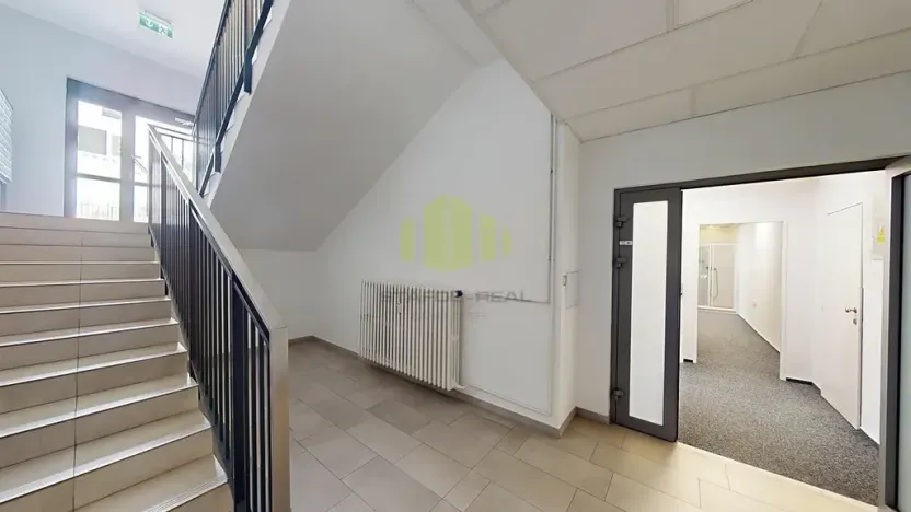 Pronájem obchodního prostoru, Olomouc, Janského, 115 m2
