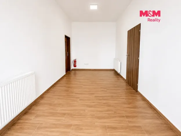 Pronájem obchodního prostoru, Tišnov, Jungmannova, 14 m2