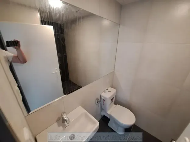 Pronájem bytu 1+kk, Praha - Vysočany, 32 m2