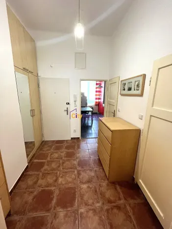 Pronájem bytu 2+1, Praha - Bubeneč, Lotyšská, 47 m2