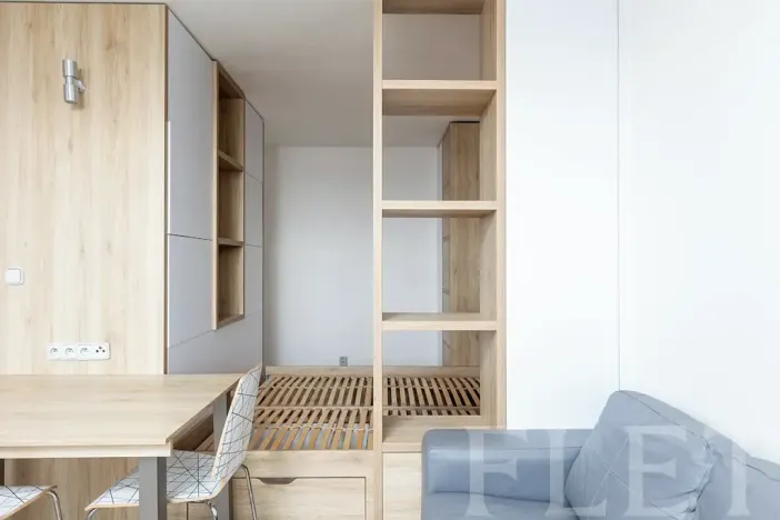 Pronájem bytu 1+kk, Praha - Záběhlice, Topolová, 31 m2
