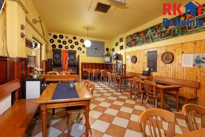 Prodej restaurace, Kolín, Veltrubská, 411 m2