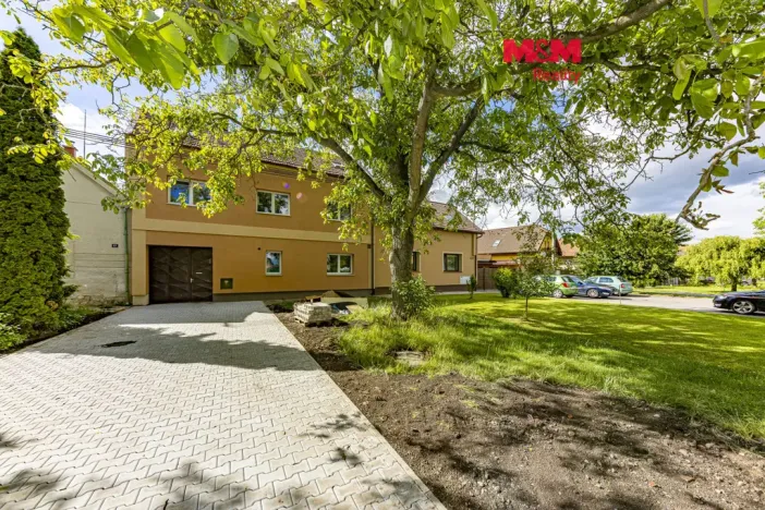 Pronájem bytu 2+kk, Velim, třída Krále Jiřího, 37 m2