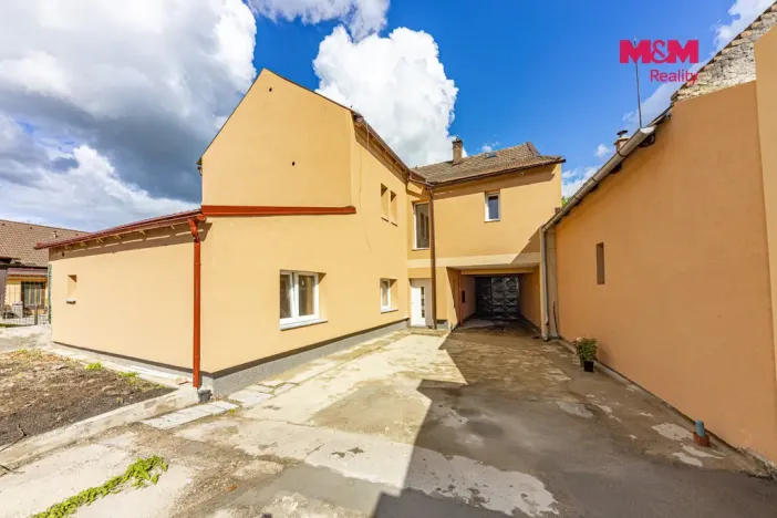 Pronájem bytu 2+kk, Velim, třída Krále Jiřího, 37 m2