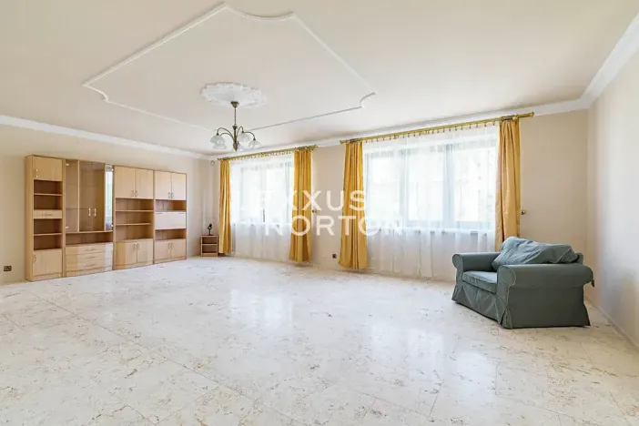 Pronájem rodinného domu, Praha - Řepy, Doubravínova, 480 m2