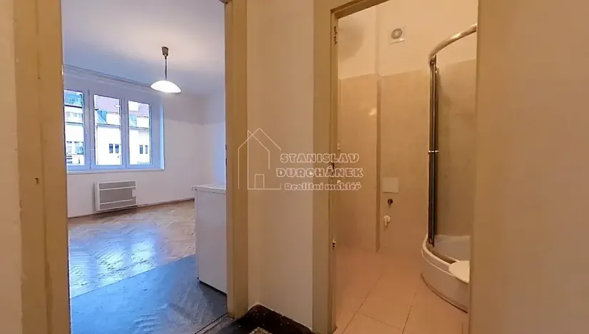 Pronájem bytu 1+kk, Praha - Strašnice, Nad Primaskou, 23 m2
