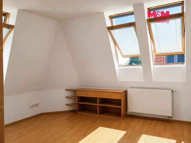 Pronájem bytu 4+kk, Úvaly, nám. Svobody, 104 m2