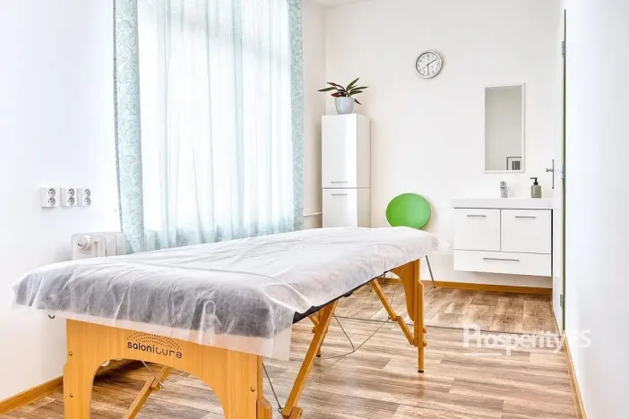 Pronájem komerční, Kladno, náměstí Svobody, 12 m2