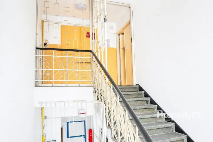 Pronájem komerční, Kladno, náměstí Svobody, 12 m2