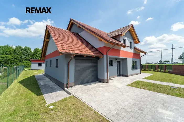 Prodej rodinného domu, Všechlapy, 180 m2