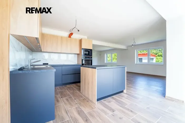 Prodej rodinného domu, Všechlapy, 180 m2