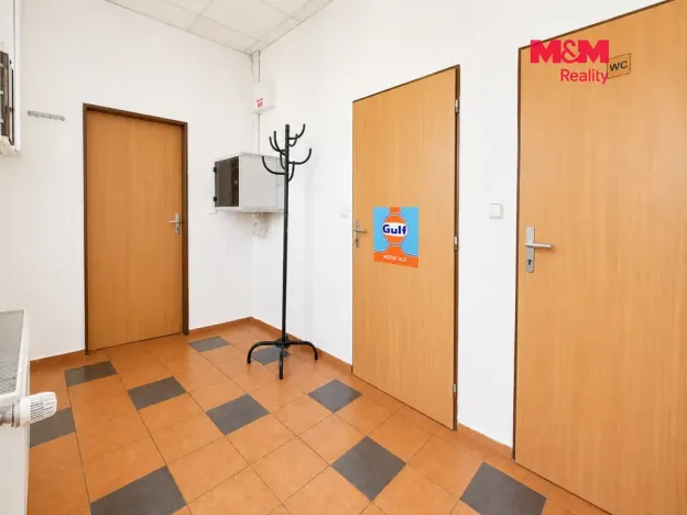 Pronájem obchodního prostoru, Králův Dvůr, Plzeňská, 405 m2