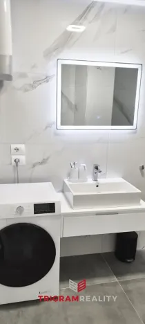 Prodej bytu 3+kk, Saranda, Albánie, 62 m2