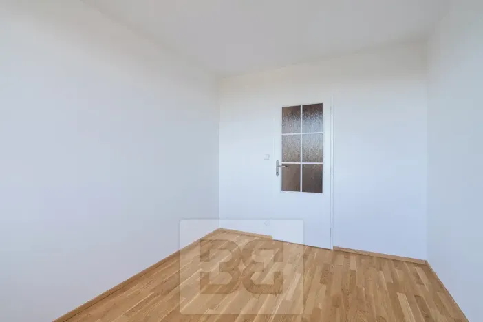 Pronájem bytu 2+kk, Praha - Prosek, Litvínovská, 45 m2