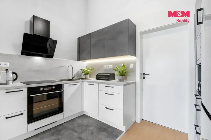 Prodej bytu 2+kk, Liberec - Liberec VI-Rochlice, Nádvorní, 54 m2