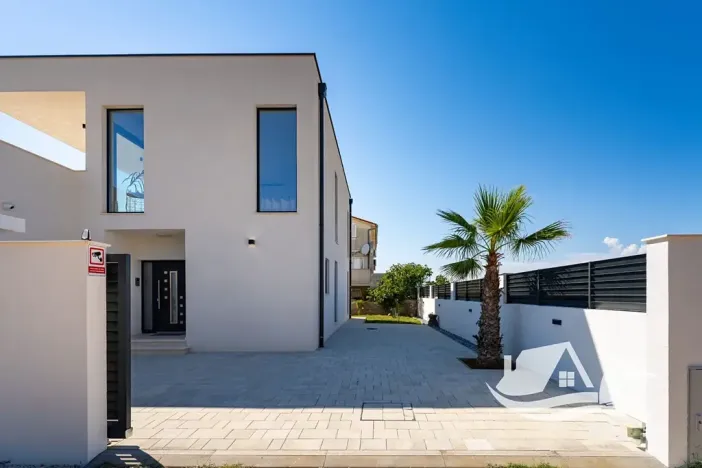 Prodej vily, Vrsi, Chorvatsko, 210 m2