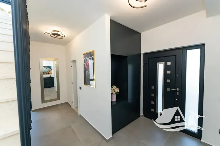 Prodej vily, Vrsi, Chorvatsko, 210 m2