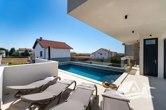 Prodej vily, Vrsi, Chorvatsko, 210 m2