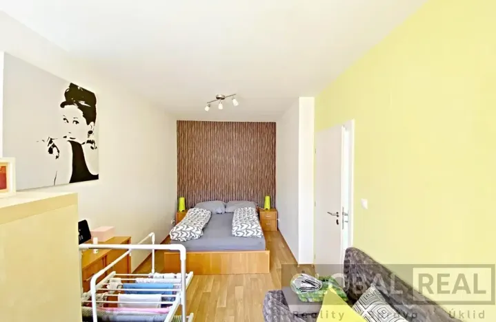Pronájem bytu 2+kk, Brno, Tkalcovská, 42 m2