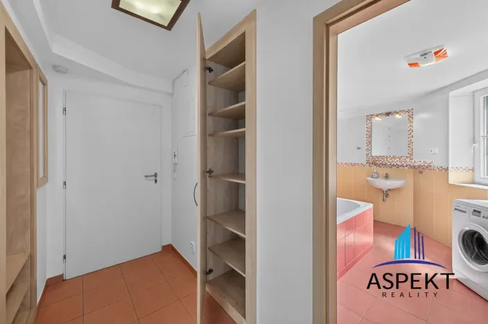 Pronájem bytu 2+kk, Praha - Holešovice, Tovární, 64 m2
