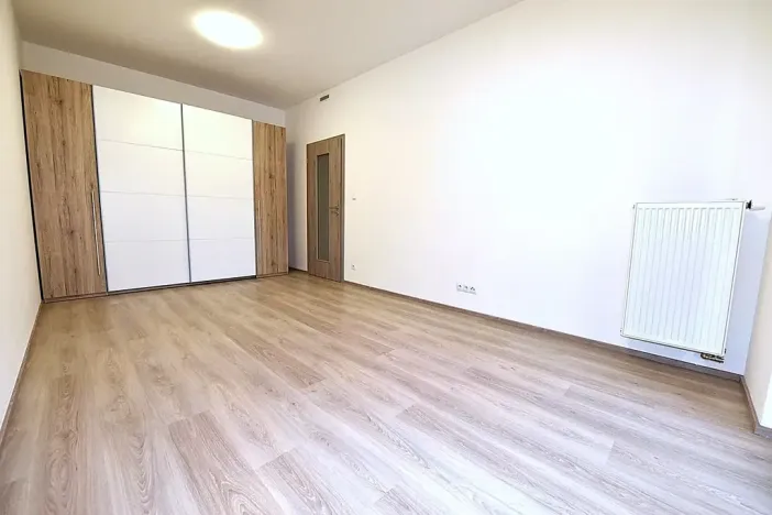 Prodej bytu 2+kk, Praha - Vršovice, Petrohradská, 114 m2