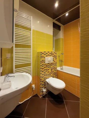 Prodej bytu 3+1, Karlovy Vary, Na Vyhlídce, 90 m2