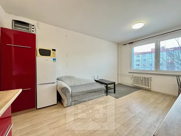 Pronájem bytu 2+kk, Zlín, U Trojáku, 36 m2