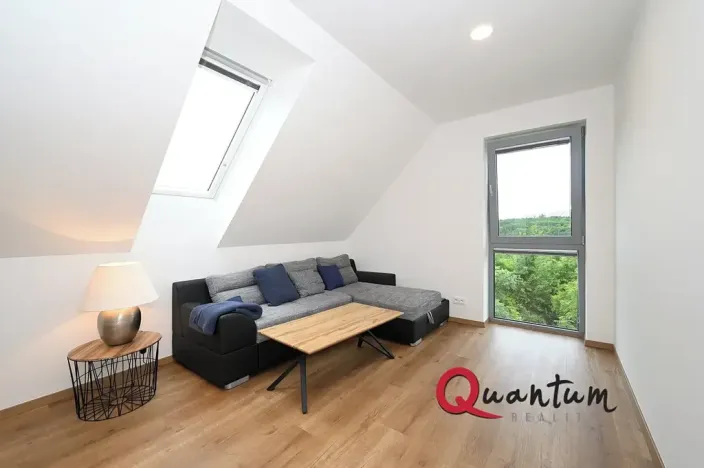 Pronájem bytu 2+1, Praha - Holyně, Za Knotkem, 89 m2