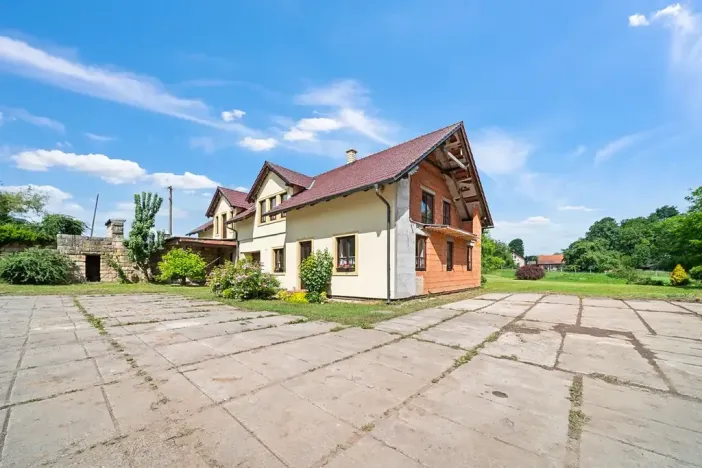 Prodej obchodního prostoru, Jičín, 286 m2