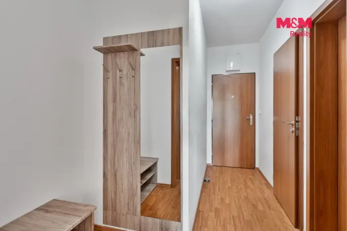 Prodej bytu 2+kk, Liberec - Liberec VI-Rochlice, Nádvorní, 76 m2