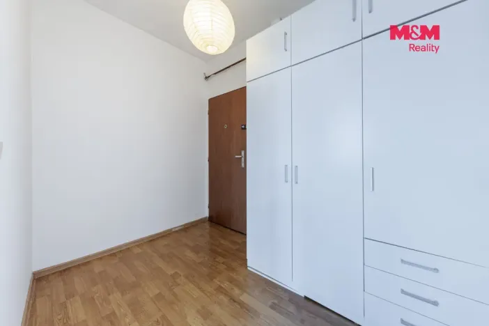 Prodej bytu 1+1, Karlovy Vary - Dvory, Kpt. Jaroše, 40 m2