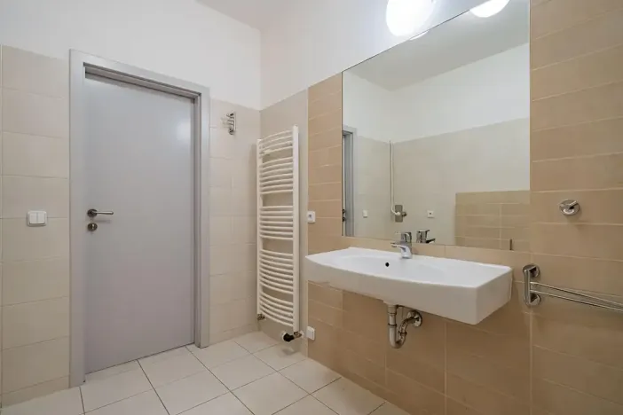 Pronájem bytu 4+1, Praha - Smíchov, Štefánikova, 147 m2