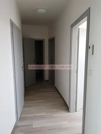 Pronájem bytu 2+kk, Otrokovice, nám. 3. května, 57 m2