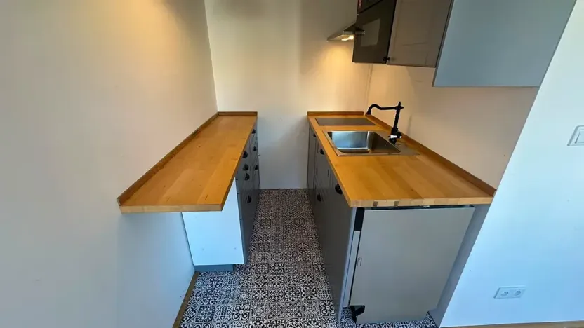 Pronájem bytu 2+kk, Praha - Vinohrady, Perucká, 40 m2
