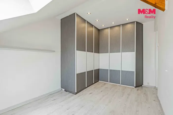 Prodej bytu 3+1, Český Těšín, Komenského, 65 m2