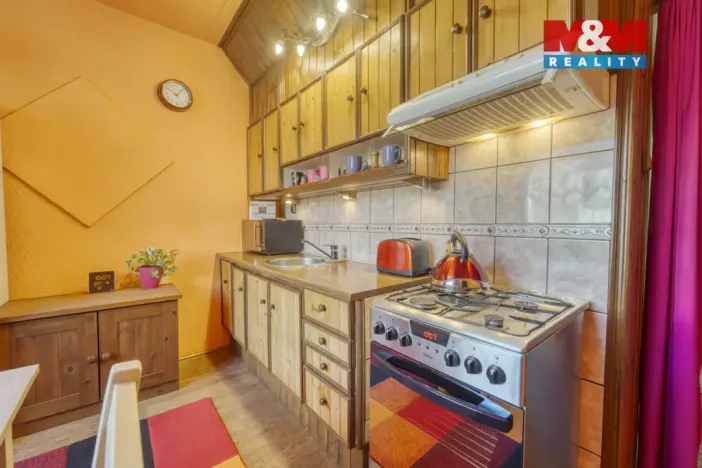 Prodej bytu 3+1, Žlutice, Pod Strání, 75 m2