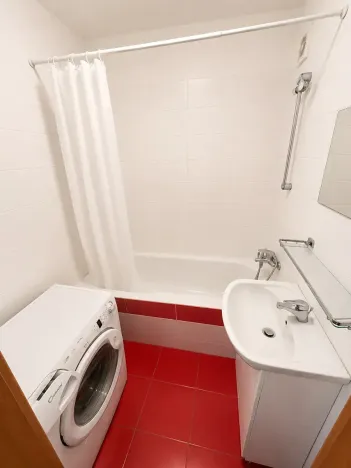 Prodej bytu 3+1, Zlín, Budovatelská, 68 m2