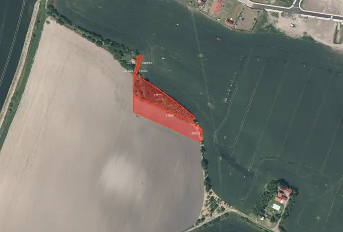 Prodej pole, Dobrovice, 3441 m2