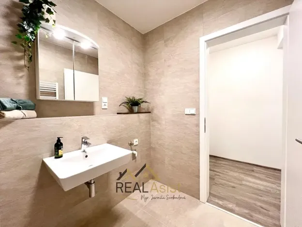 Pronájem bytu 2+kk, Brno, Líšeňská, 53 m2