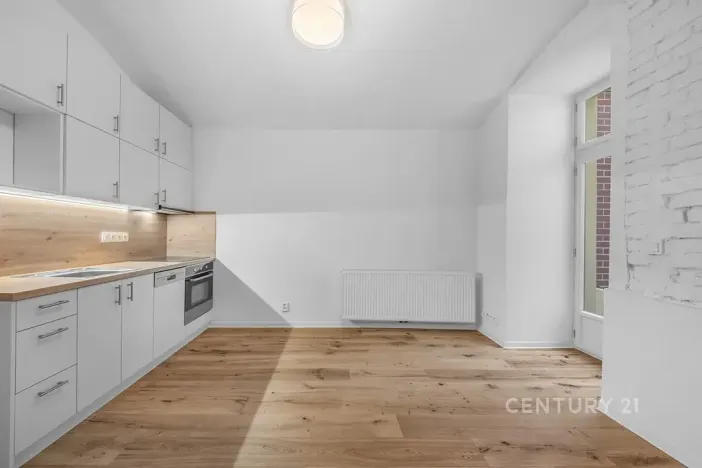 Pronájem bytu 2+kk, Praha - Nusle, Sezimova, 50 m2